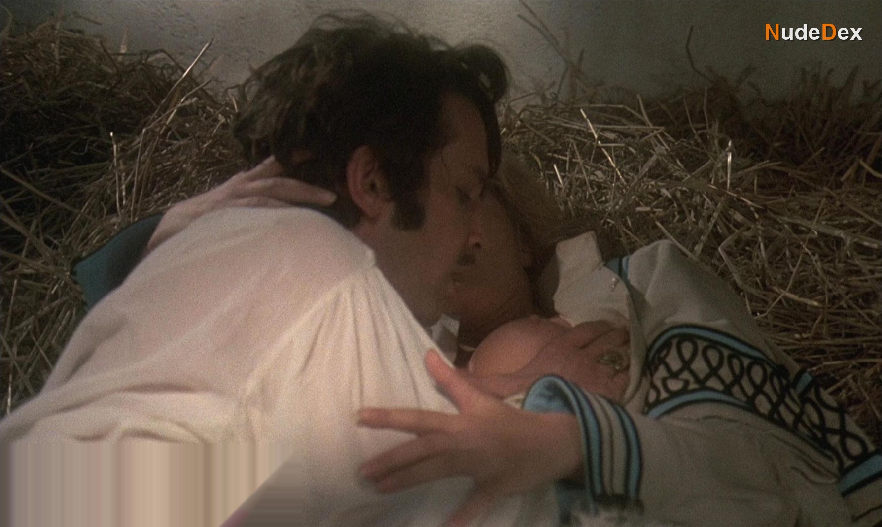 Ingrid Pitt in Countess Dracula, photo 7