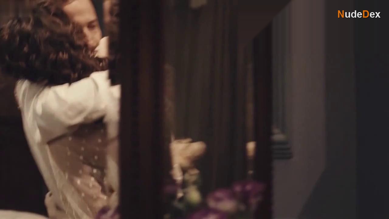 Irene Azuela in El Atentado, photo 5