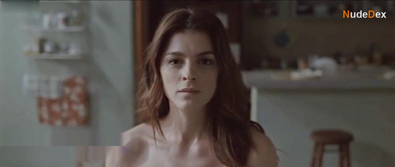 Irene Azuela in Las Oscuras Primaveras, photo 6