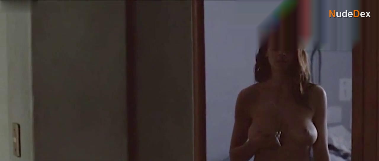 Irene Azuela in Las Oscuras Primaveras, photo 11