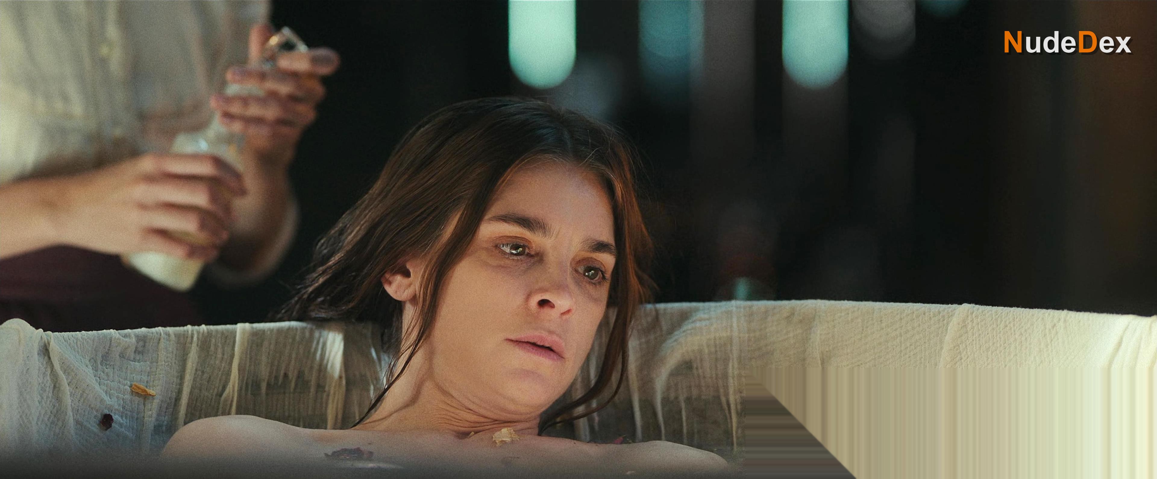Irene Azuela in Like Water For Chocolate, photo 1