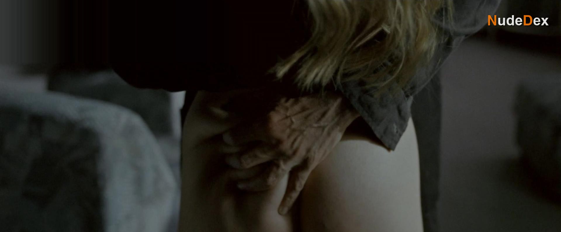 Irene Azuela in The Obscure Spring, photo 9