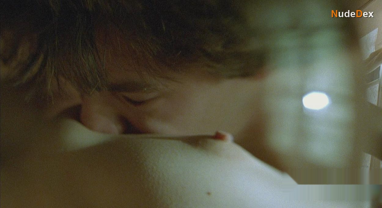 Irene Jacob in The Double Life Of Veronique, photo 5