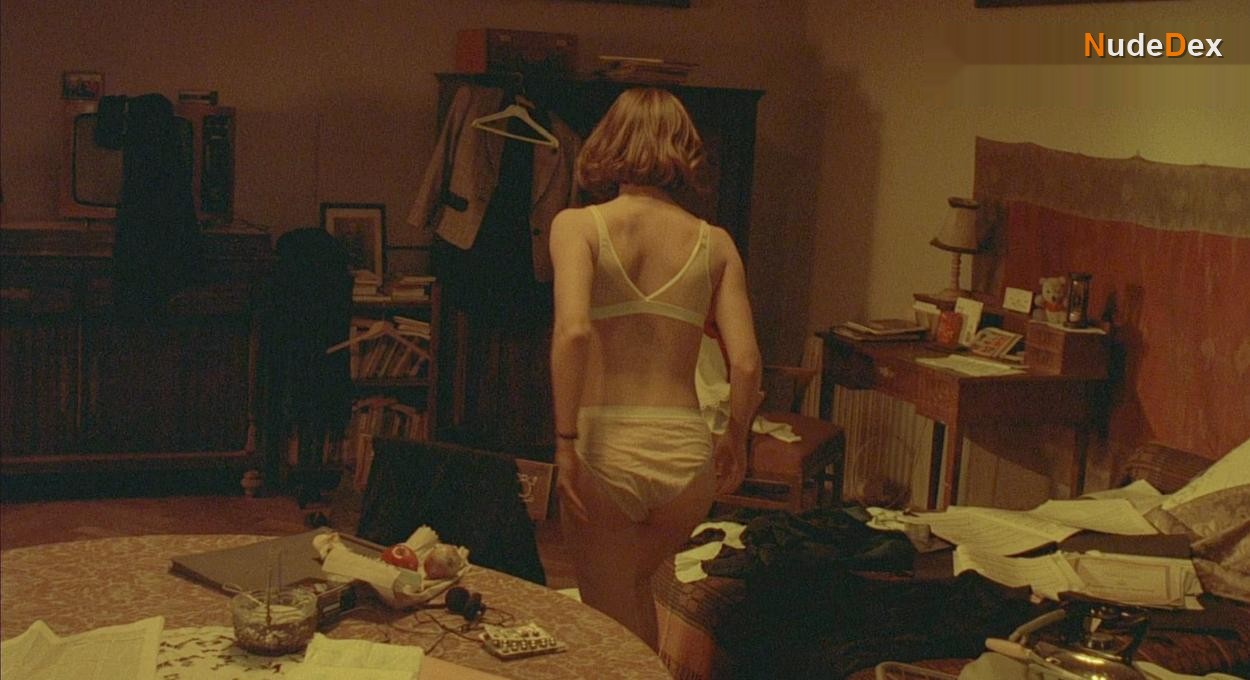 Irene Jacob in The Double Life Of Veronique, photo 10