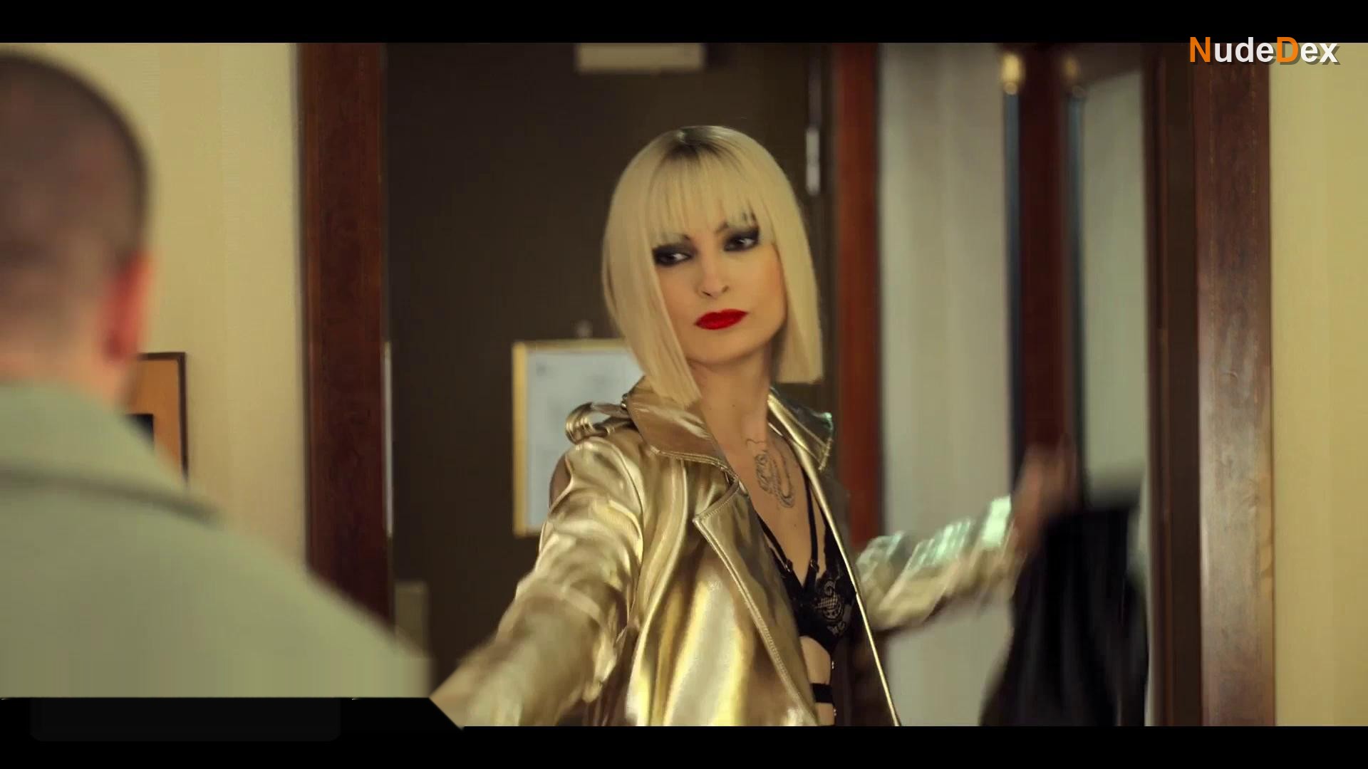 Irina Artenii in Subteran, photo 3
