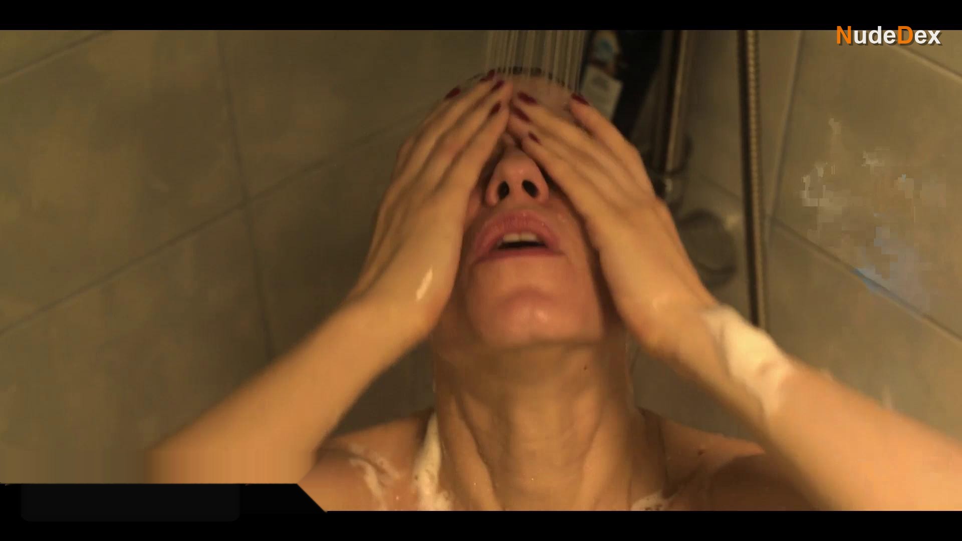 Irina Artenii in Subteran, photo 11