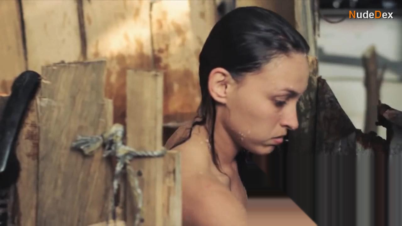 Isabel Jimenez in Contigo, photo 2