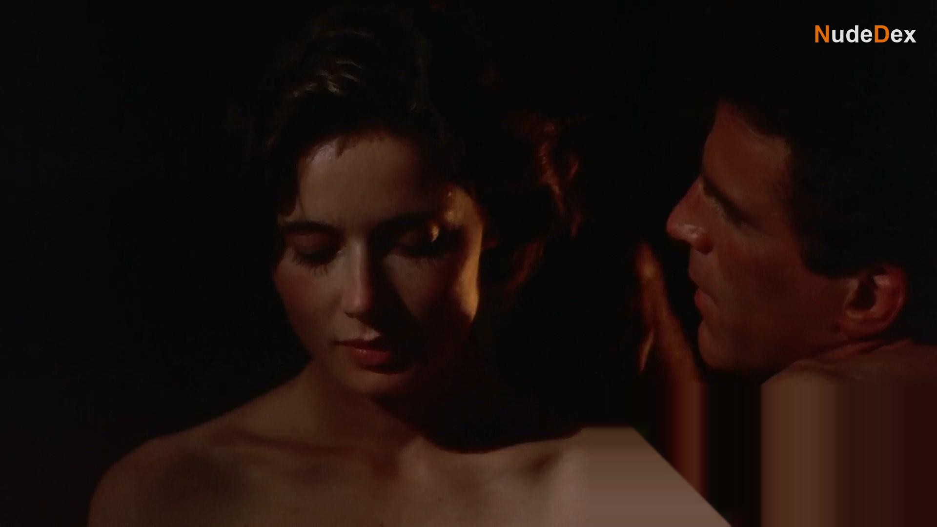 Isabella Rossellini in Cousins, photo 1