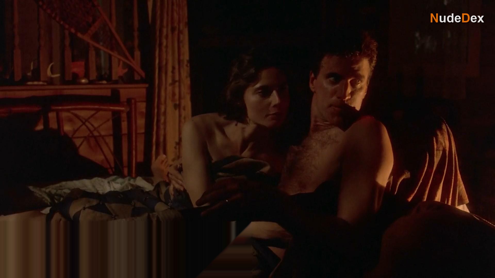 Isabella Rossellini in Cousins, photo 9