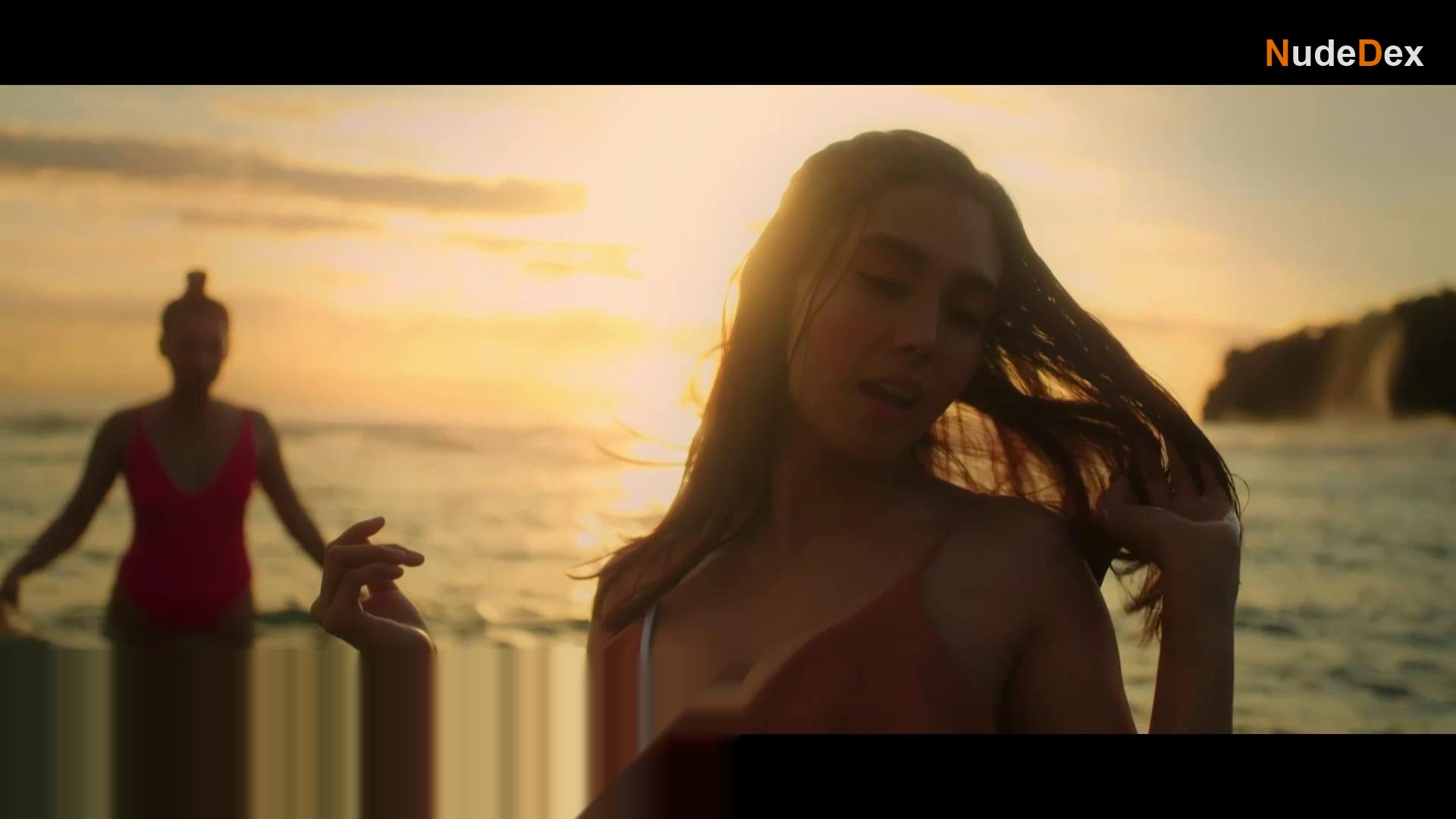 Isabelle Daza in Only You, photo 4