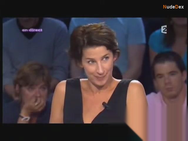 Isabelle Gelinas in On N'est Pas Couche, photo 18