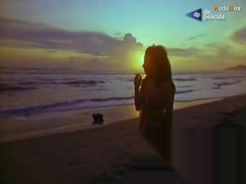 Isela Vega in El Deseo Llega De Noche, photo 2