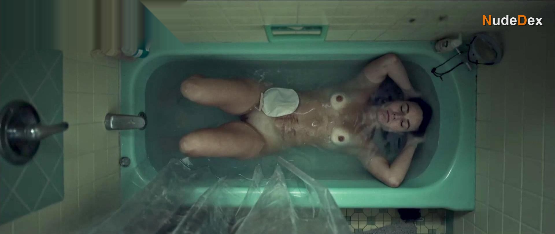 Isel Rodriguez in The Fishbowl, photo 3