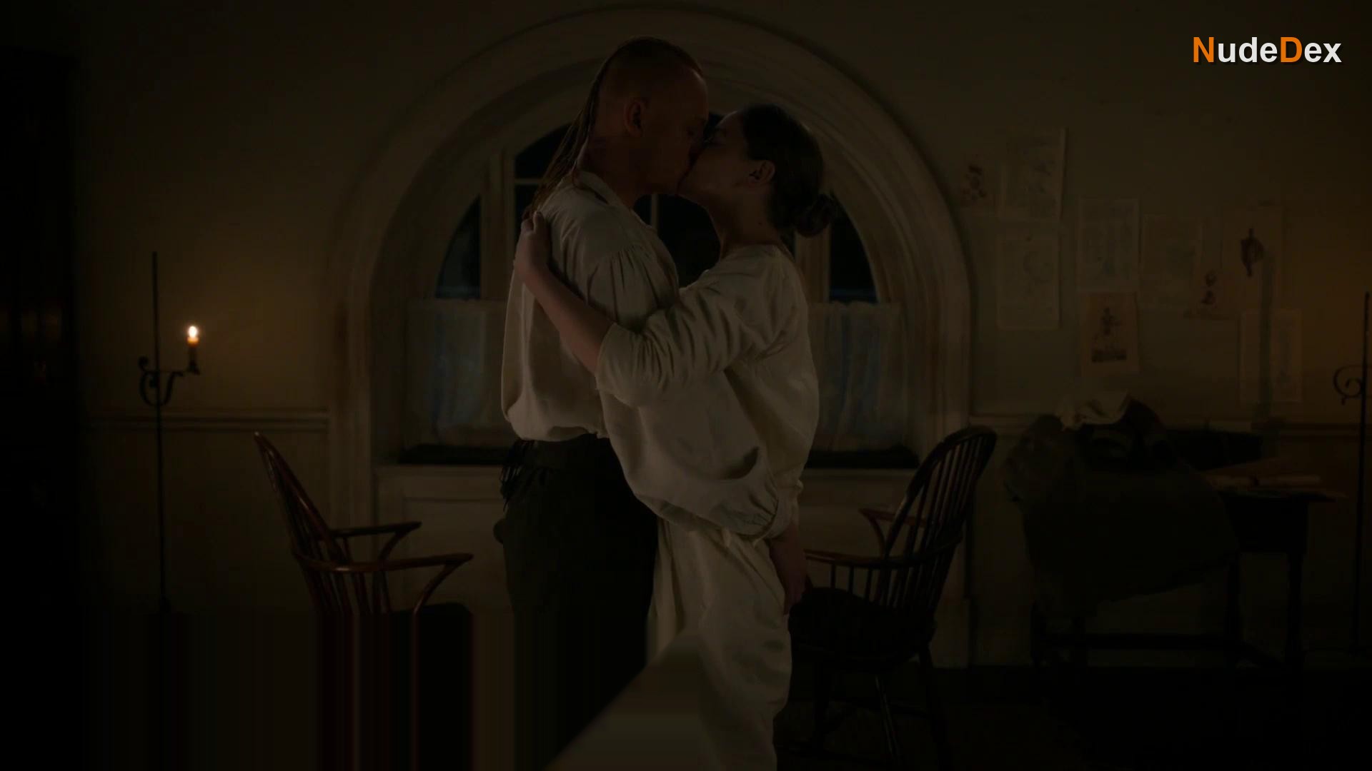 Izzy Meikle-small in Outlander, photo 1