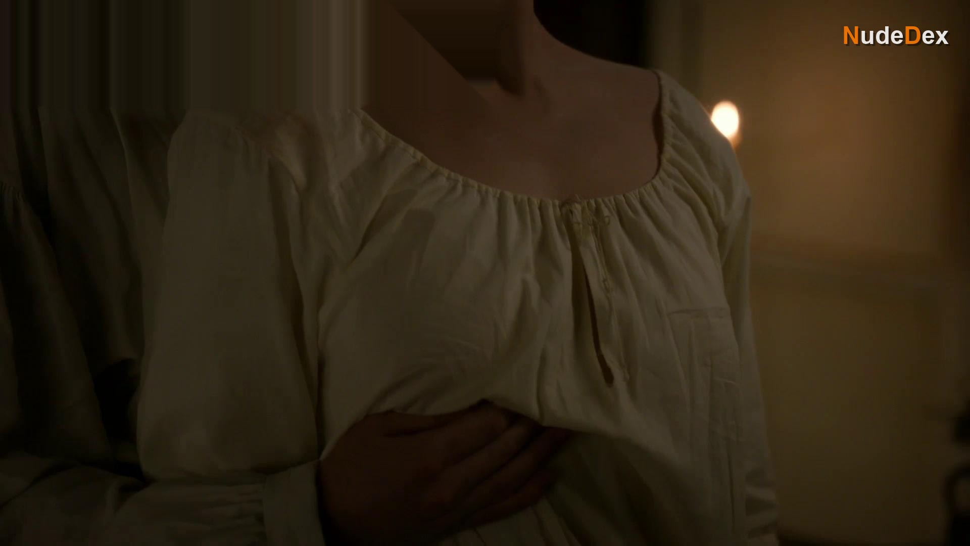 Izzy Meikle-small in Outlander, photo 4