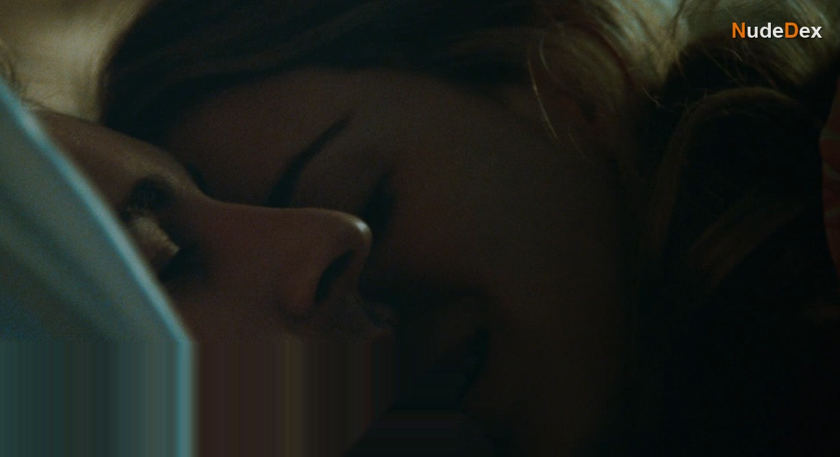 Jacinda Barrett in Middle Men, photo 3