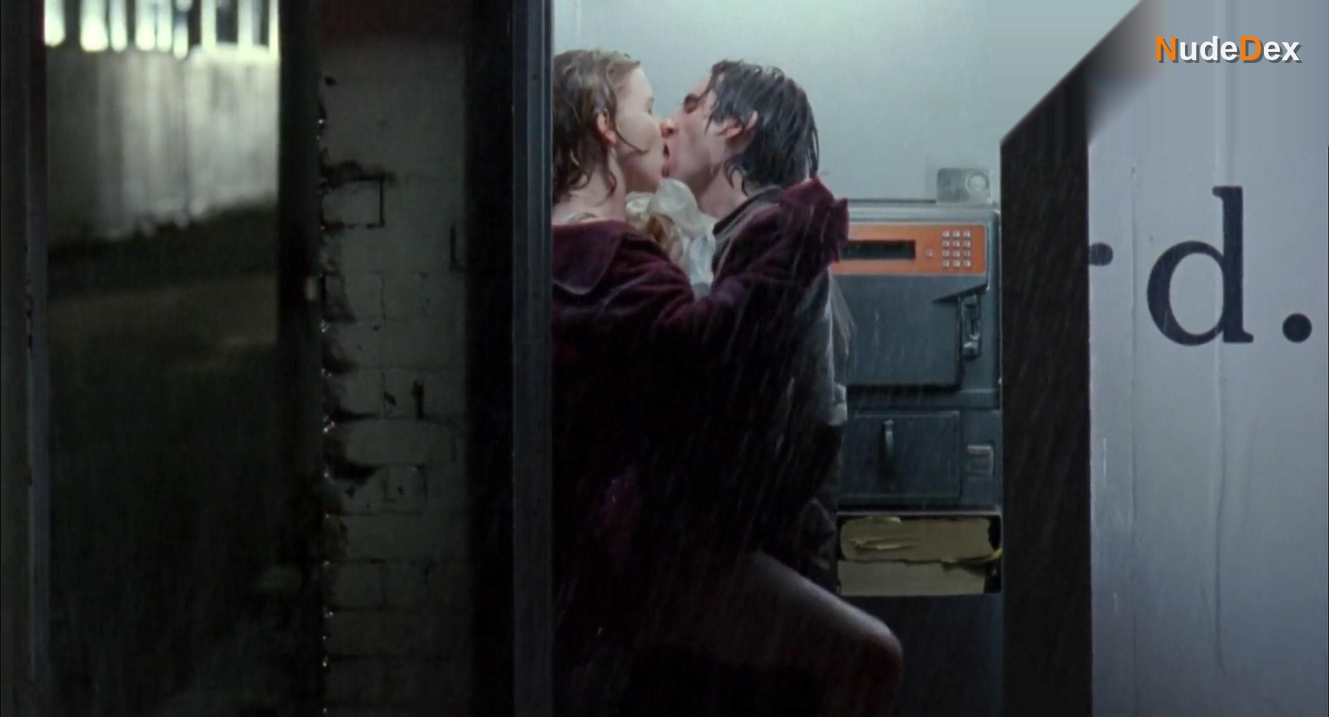 Jacqueline Mckenzie in Angel Baby, photo 23
