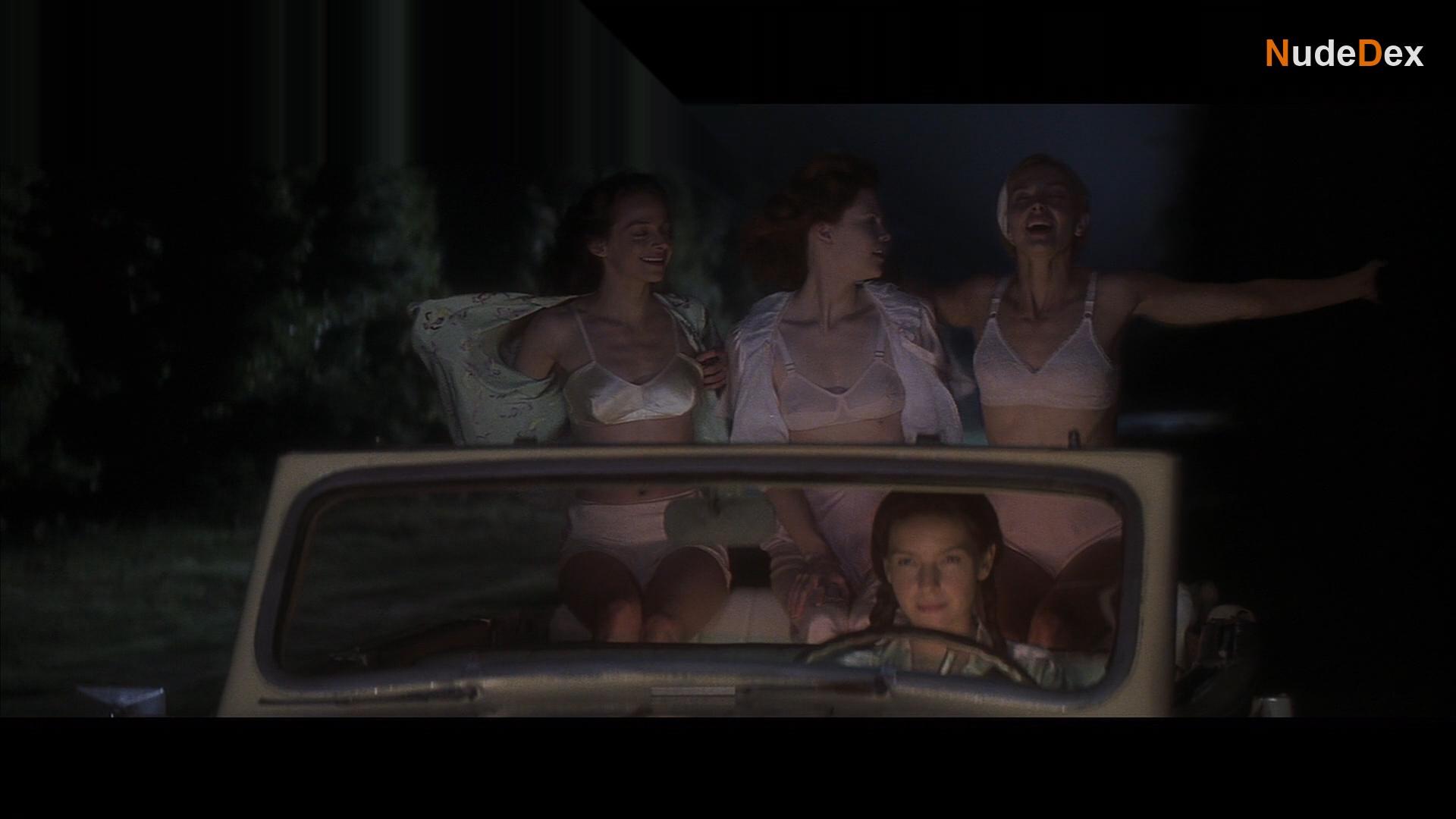 Jacqueline Mckenzie in Divine Secrets Of The Ya Ya Sisterhood, photo 1