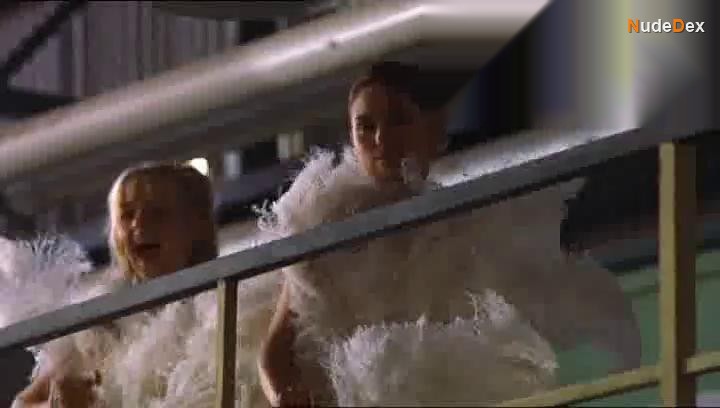 Jacqueline Mckenzie in Peaches, photo 7