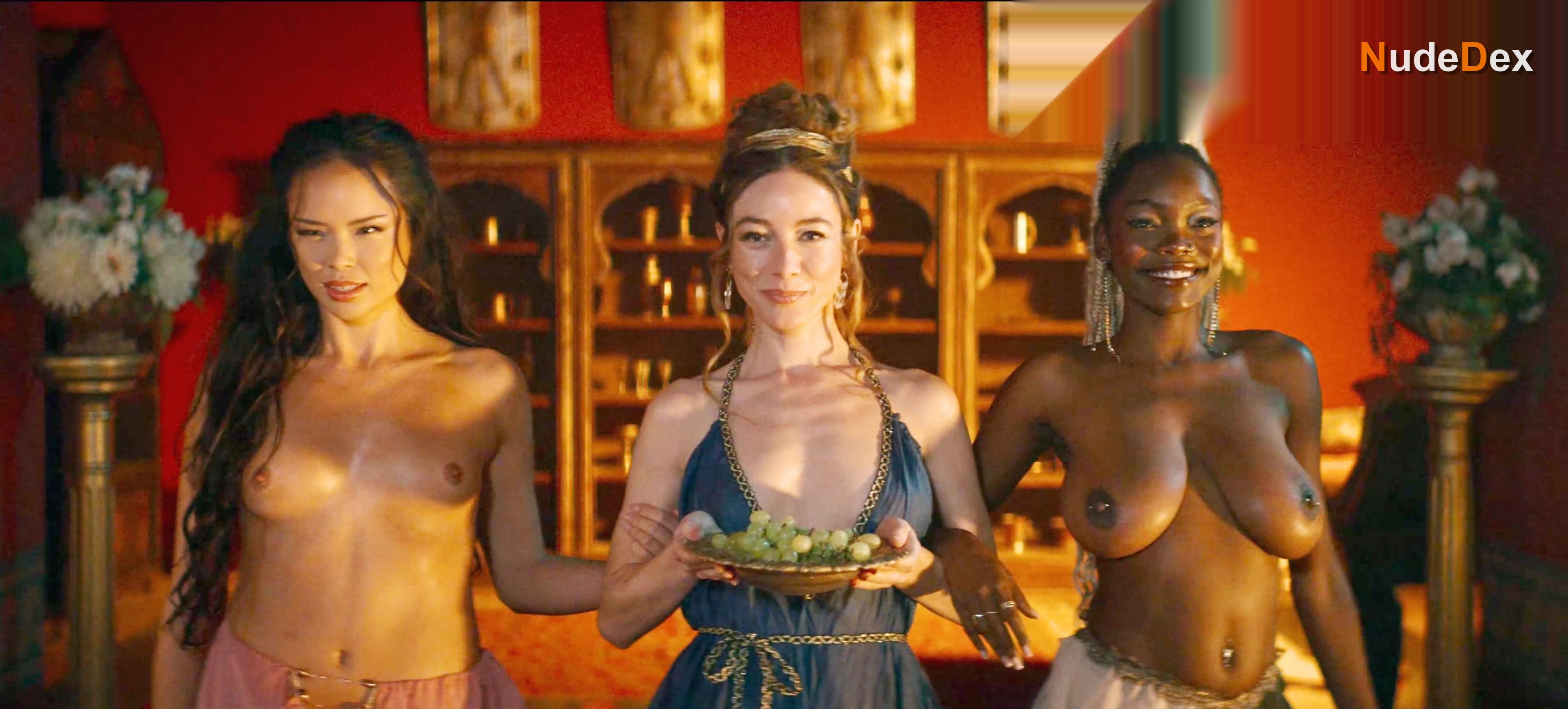 Jade Coatsworth in Utopia, photo 20