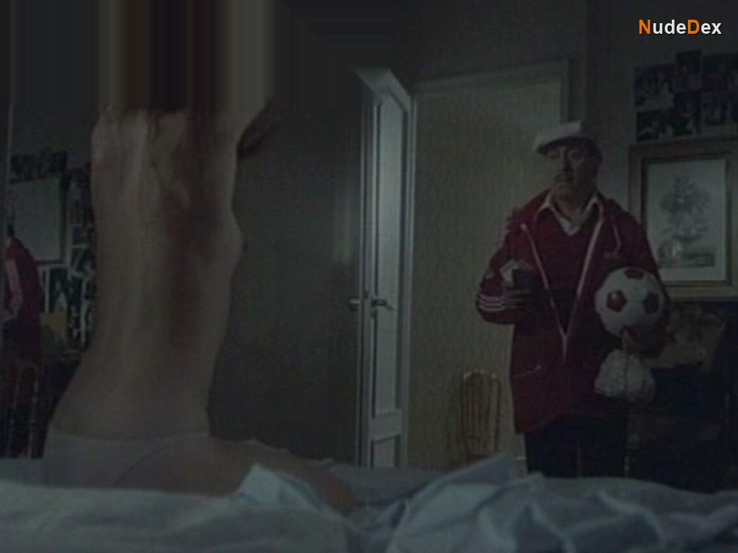 Jane Birkin in La Miel, photo 1