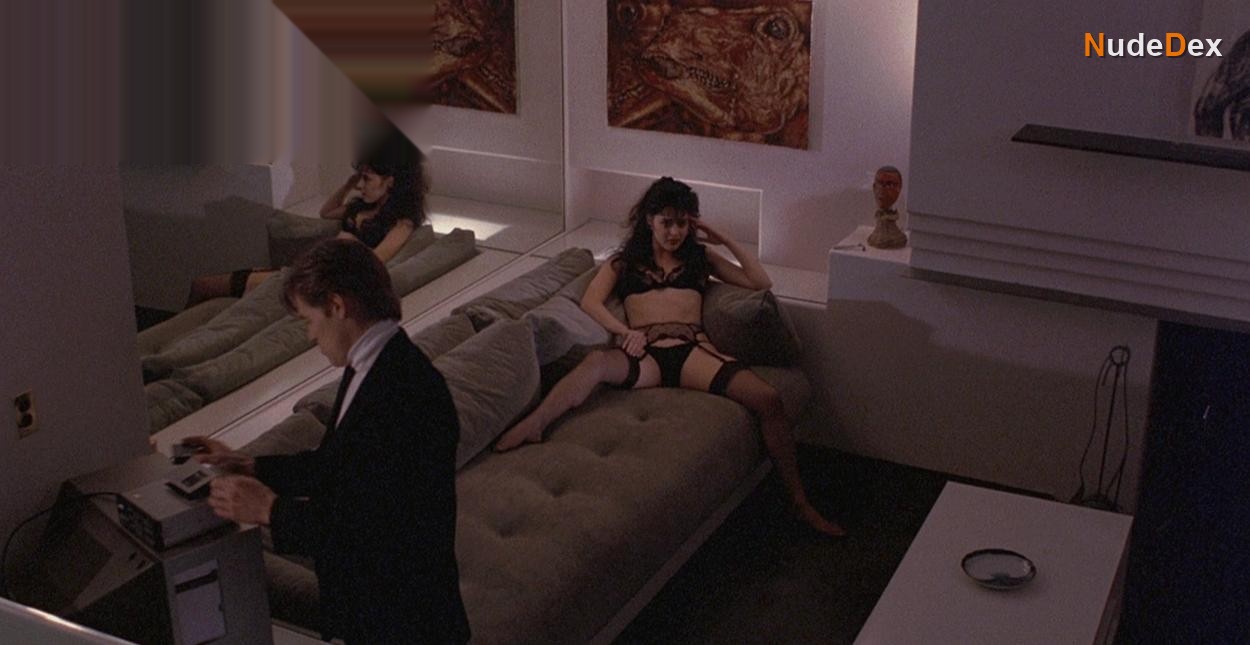 Jane Leeves in To Live And Die In L A, photo 15