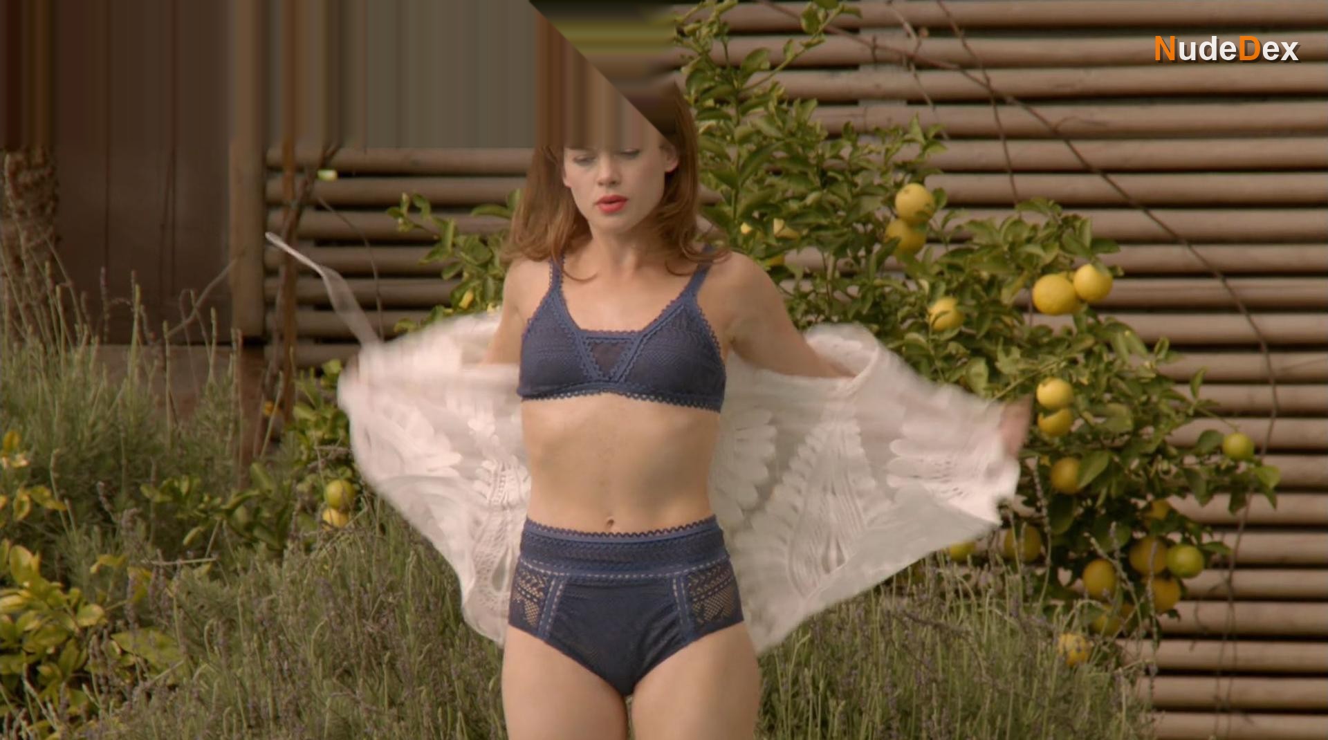 Jane Levy in There S Johnny, photo 7