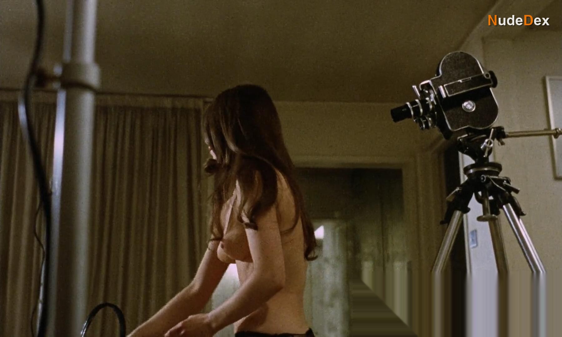 Janet Lynn in Cool It Carol, photo 11