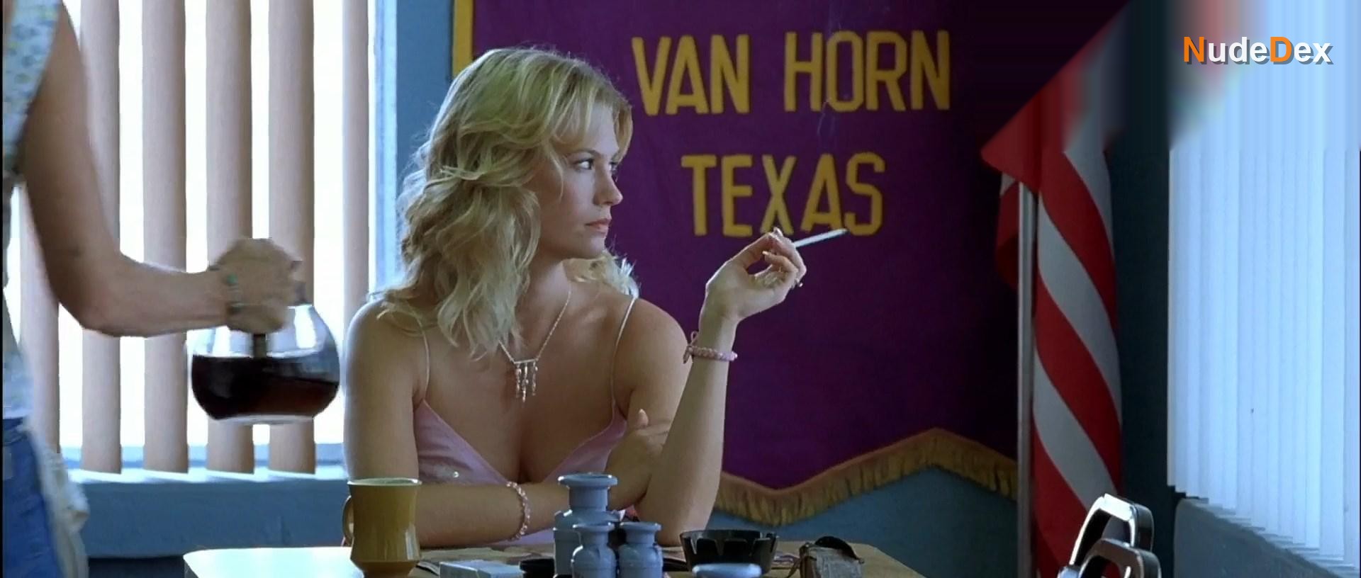 January Jones in The Three Burials Of Melquaides Estrada, photo 6