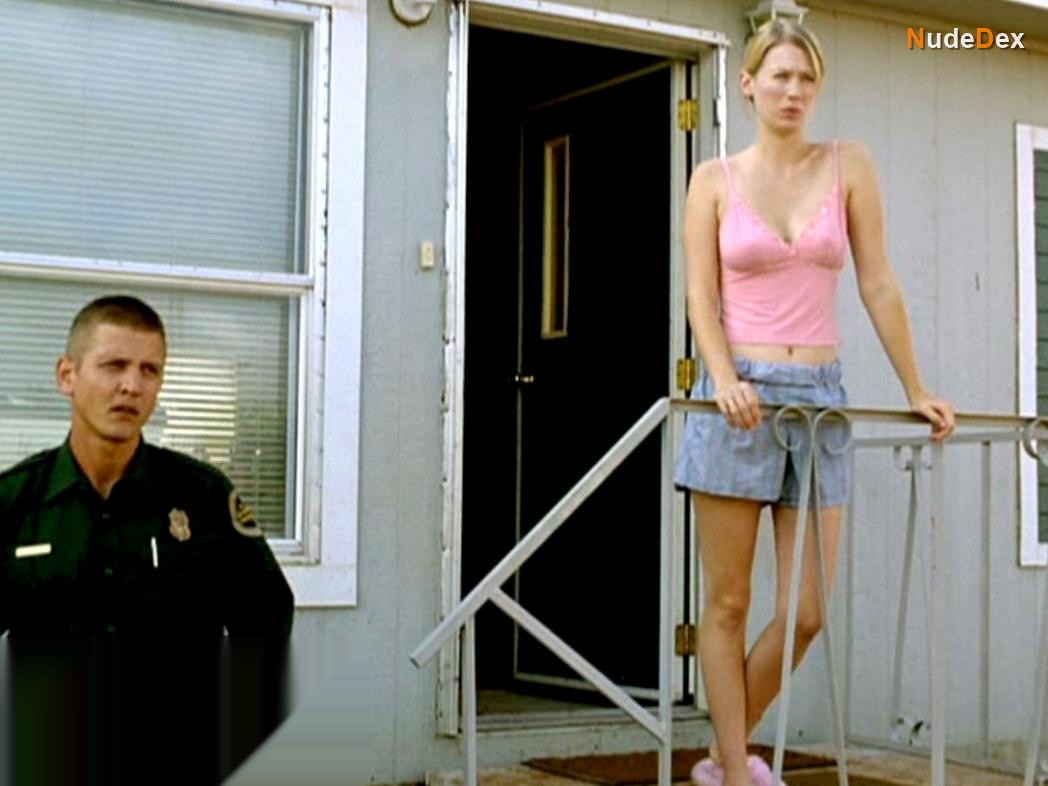 January Jones in The Three Burials Of Melquaides Estrada, photo 8