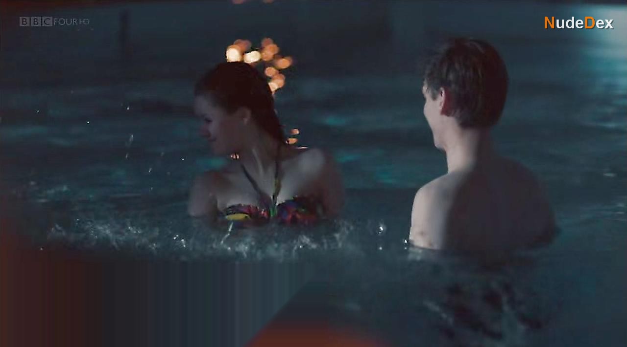 Jasmin Dufa Pitt in Trapped, photo 1