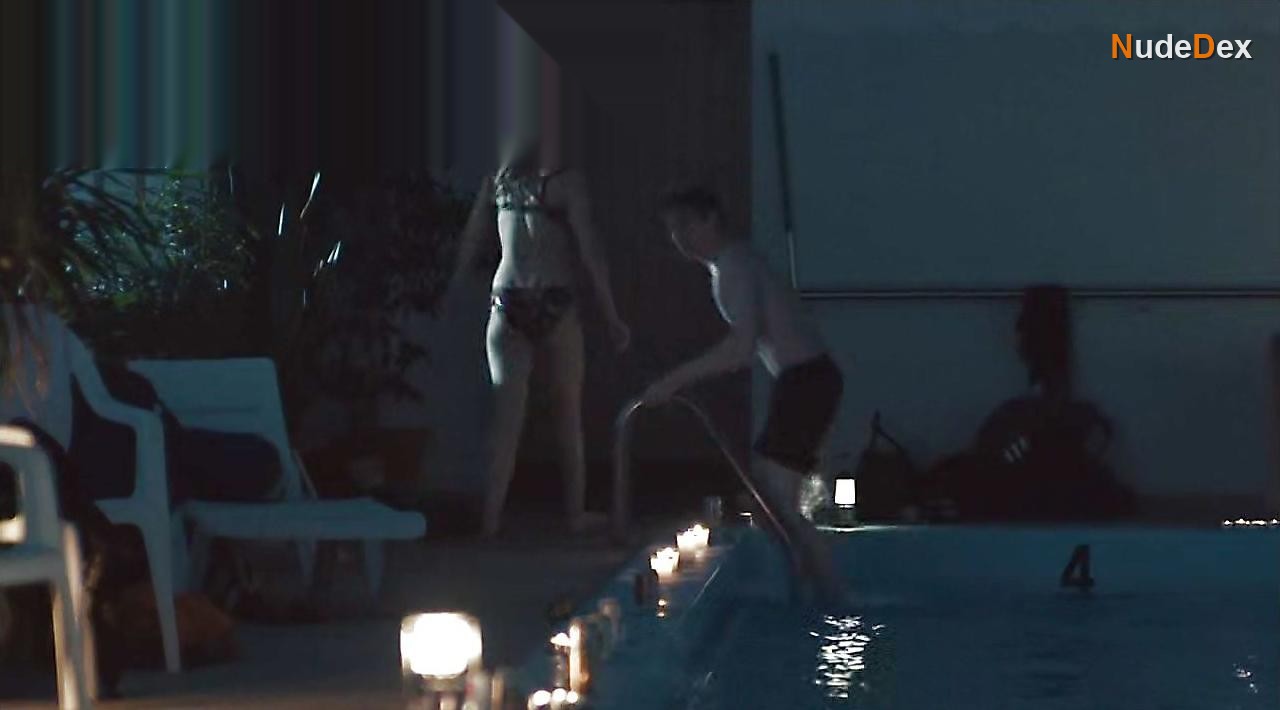 Jasmin Dufa Pitt in Trapped, photo 2