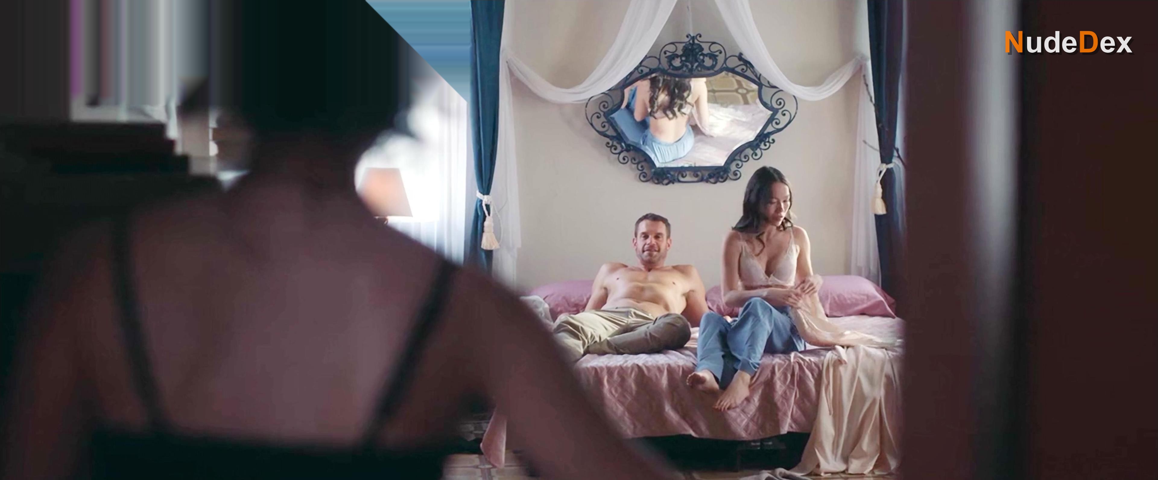 Jasmine Vega in Fatal Exposure, photo 5