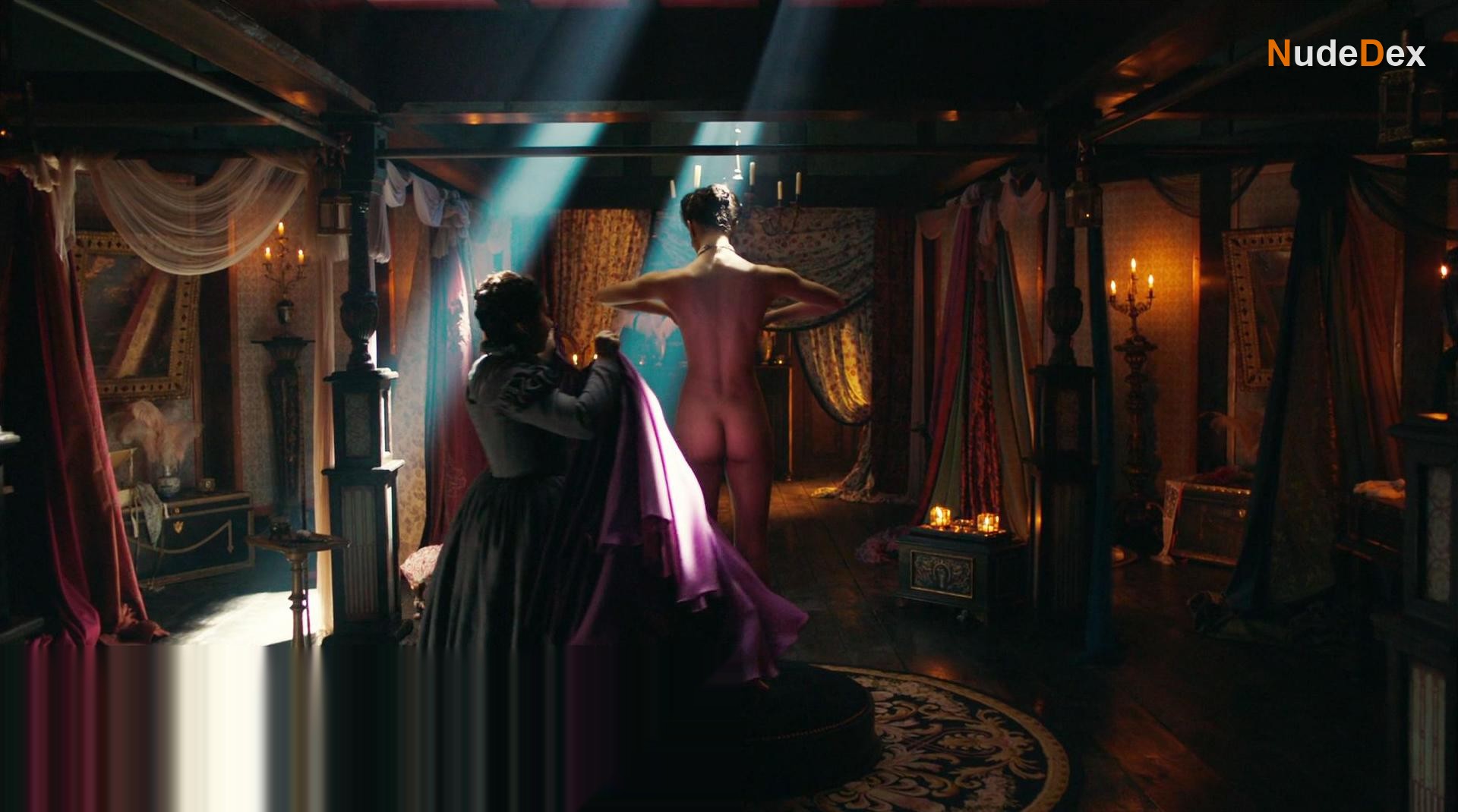 Jasmin Savoy Brown in Will, photo 1