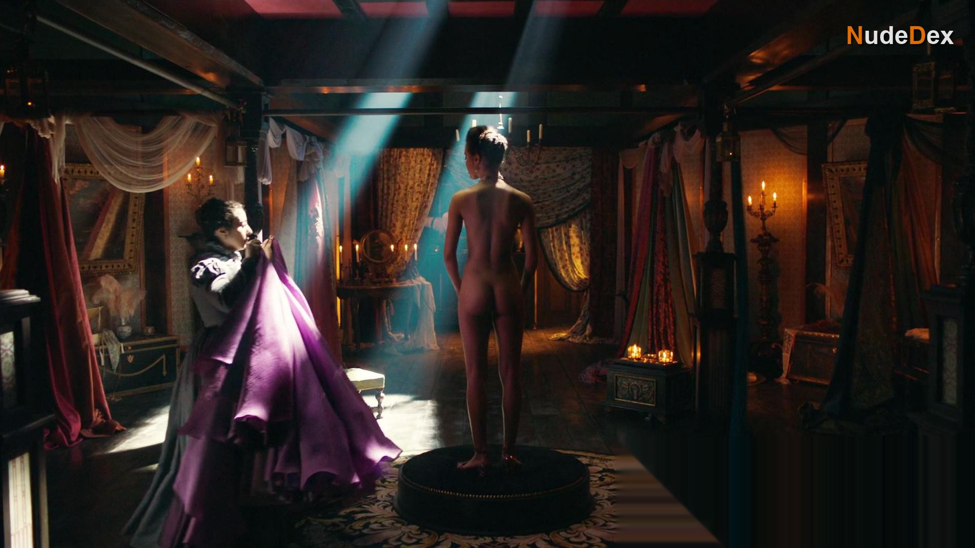 Jasmin Savoy Brown in Will, photo 4