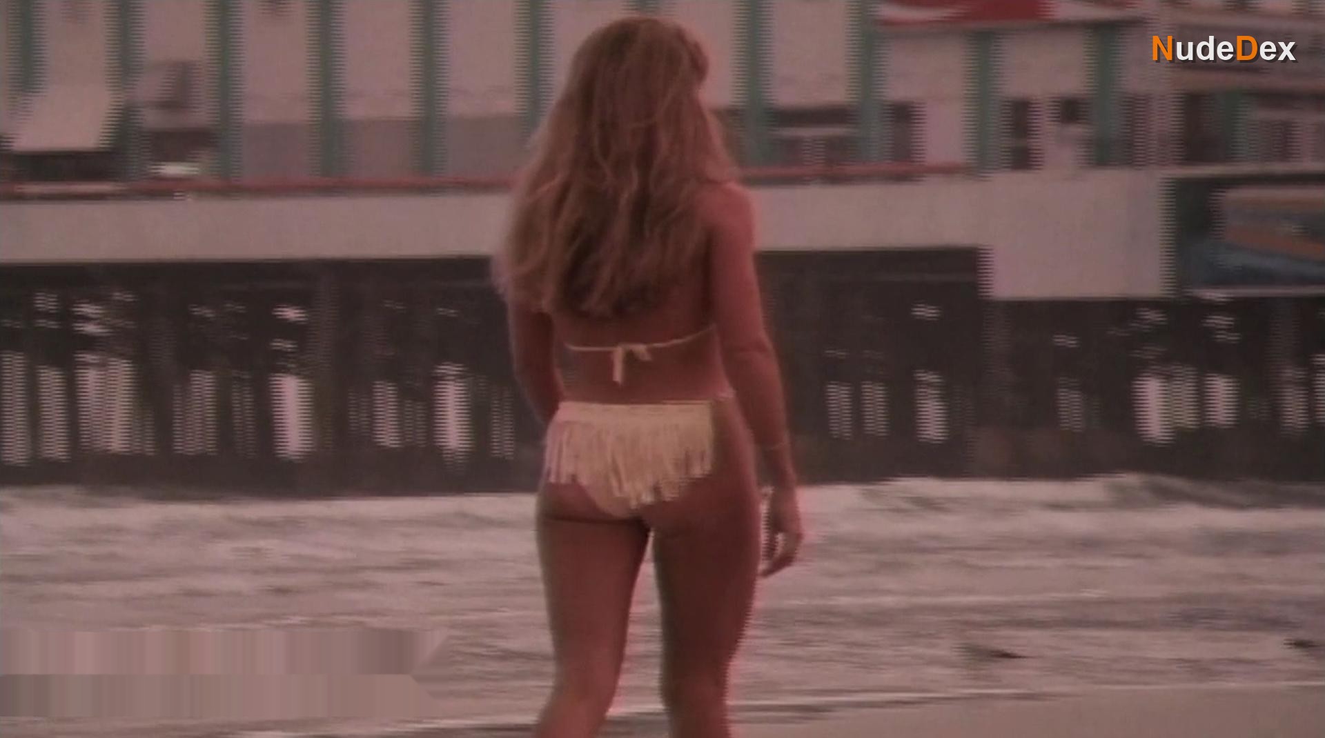 Jaynie Poteet in Senior Week, photo 2