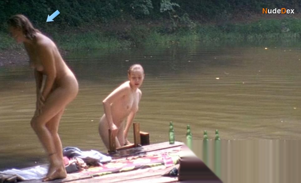 Jeanie Cheek in Dark Harvest, photo 4