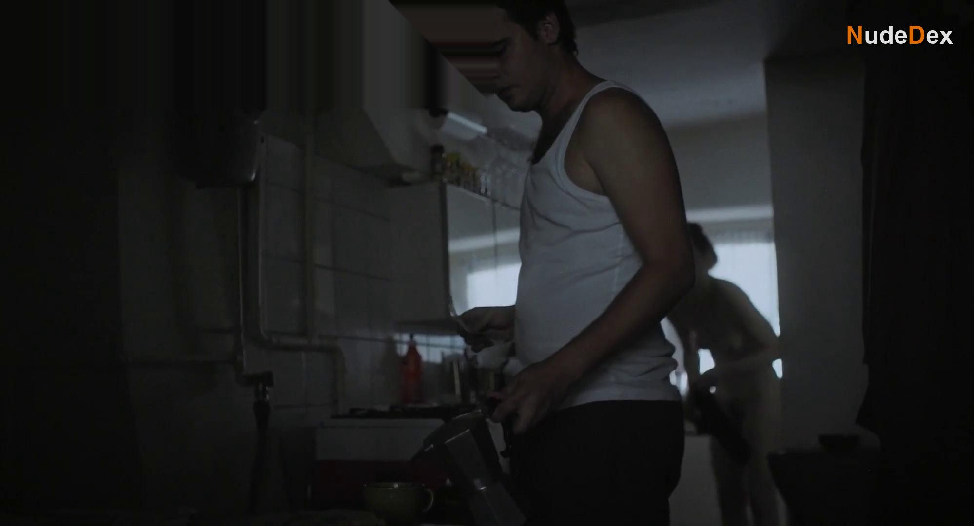 Strangers in Strangers, photo 10