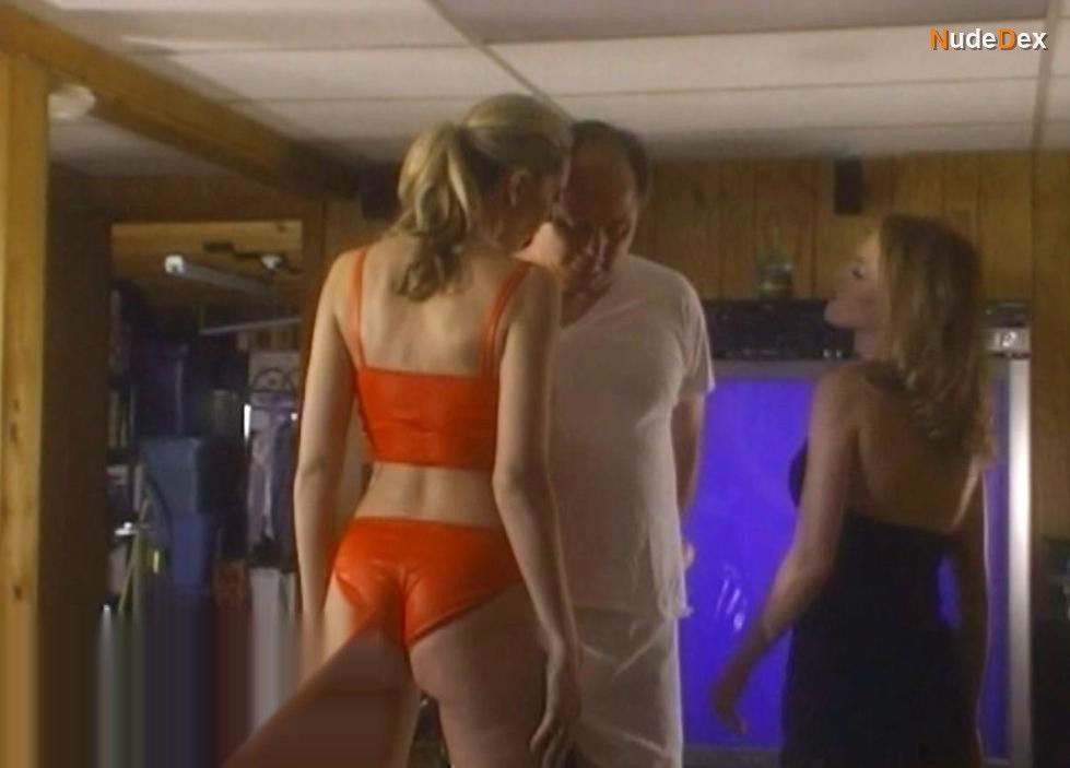 Jeannie Michelle Jameson in Vampire Sisters, photo 9