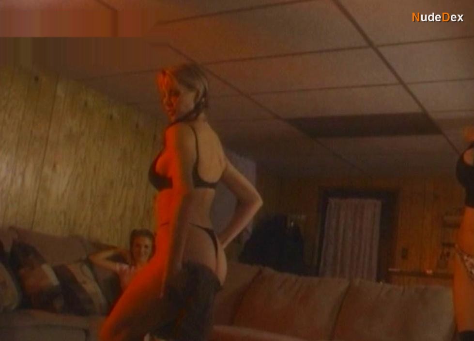 Jeannie Michelle Jameson in Vampire Sisters, photo 11