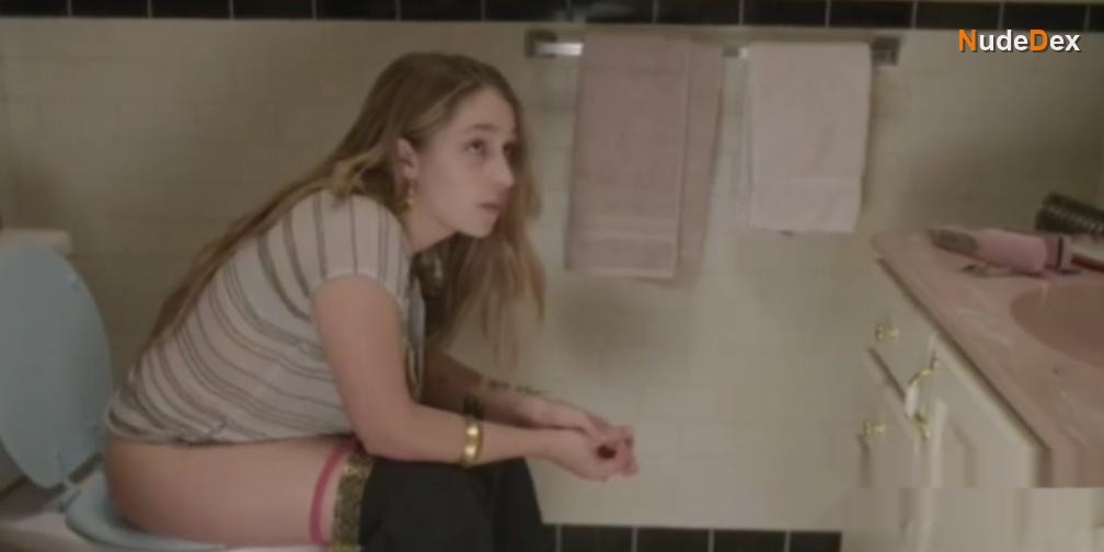 Jemima Kirke in Girls, photo 2