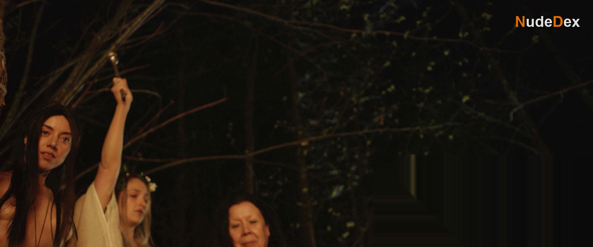 Jemima Kirke in The Little Hours, photo 7
