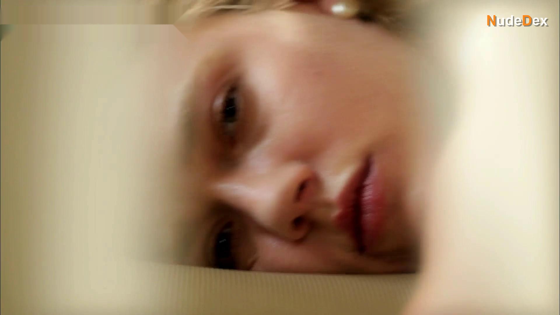 Jemima West in Indian Summers, photo 17