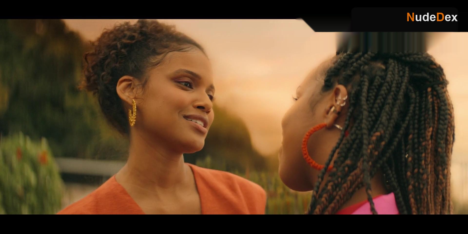 Jeniffer Dias in Rich In Love, photo 3