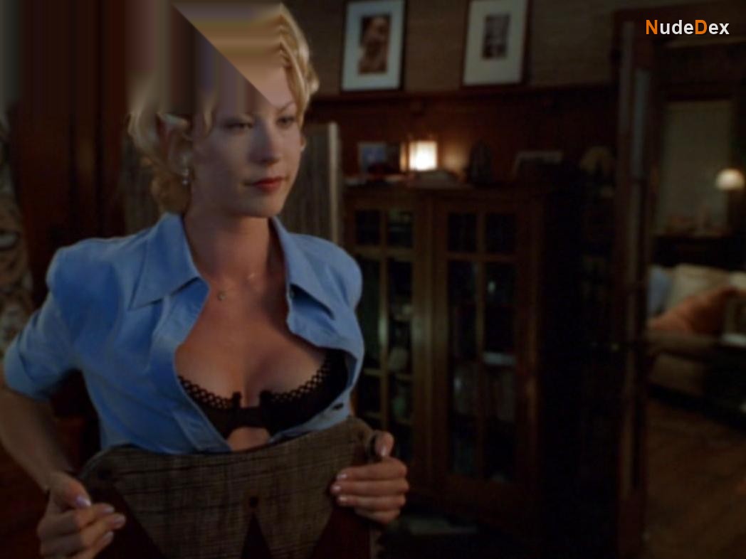 Jenna Elfman in Krippendorf S Tribe, photo 2