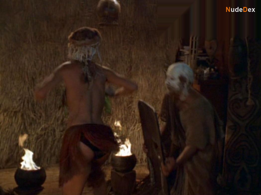 Jenna Elfman in Krippendorf S Tribe, photo 3