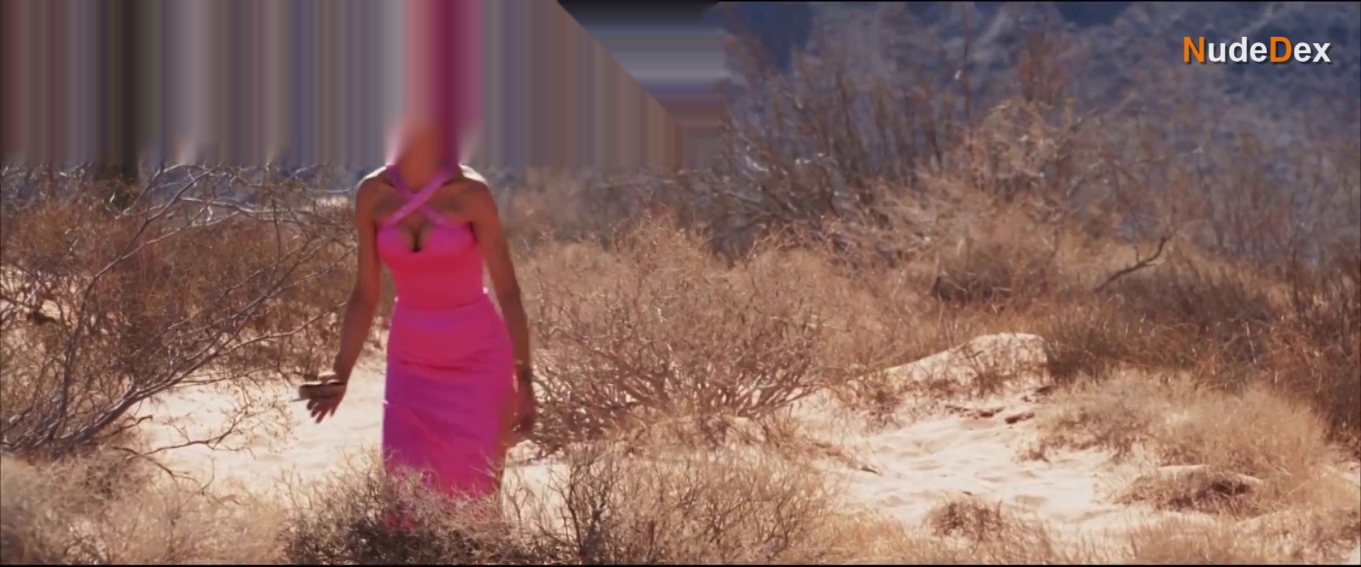Jenna Elfman in Looney Tunes Back In Action, photo 4