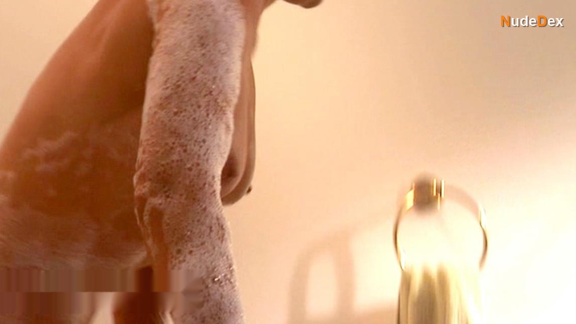 Jenna Lewis in The Scorned, photo 2
