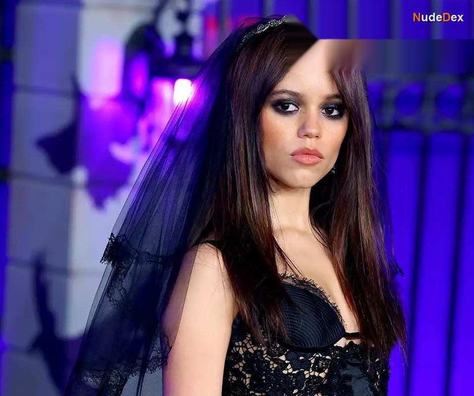 Jenna Ortega in Wednesday, photo 1