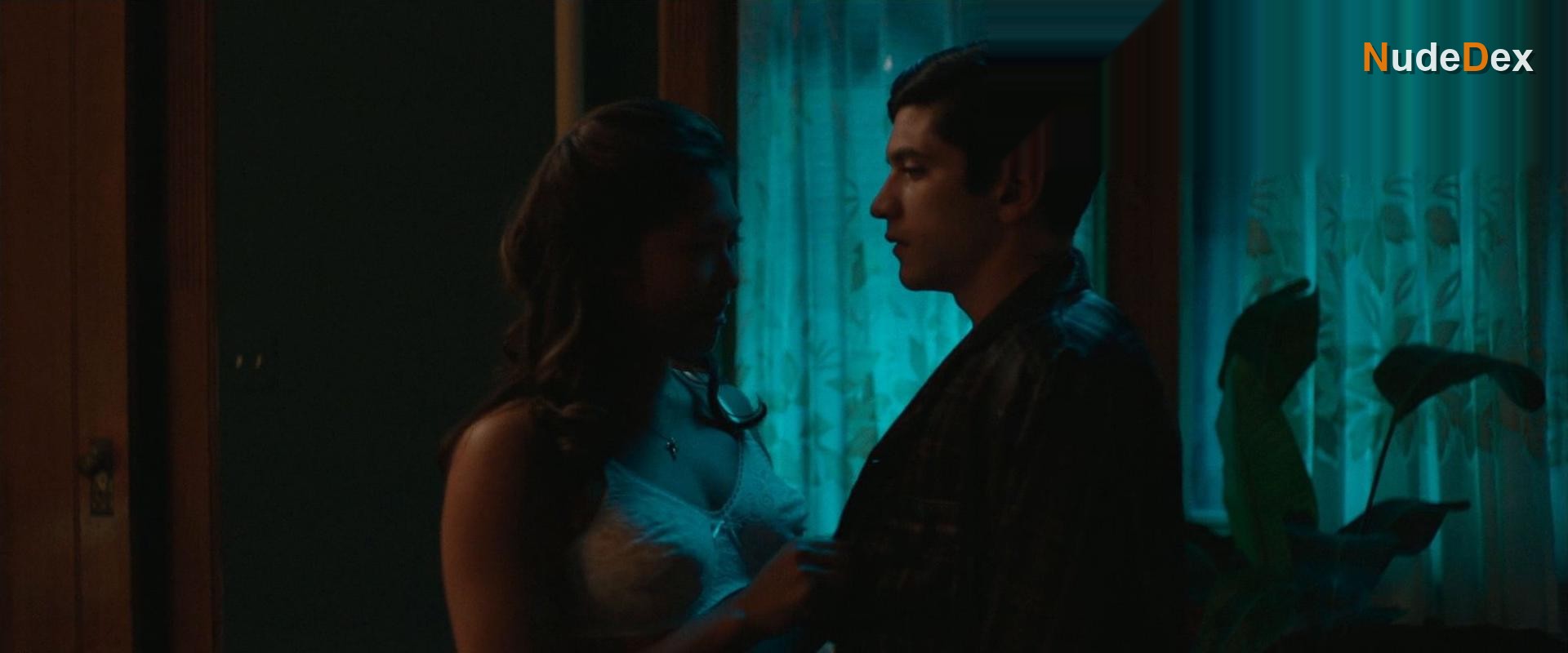 Jenna Ushkowitz in Hello Again, photo 10
